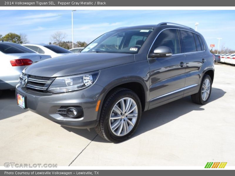 Pepper Gray Metallic / Black 2014 Volkswagen Tiguan SEL