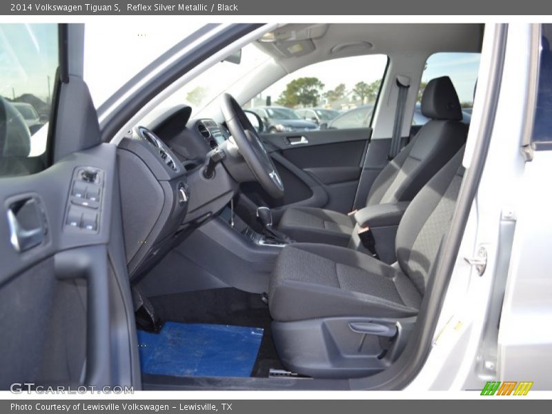Reflex Silver Metallic / Black 2014 Volkswagen Tiguan S