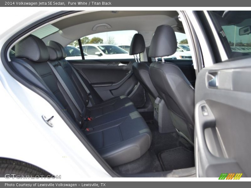 Pure White / Titan Black 2014 Volkswagen Jetta SE Sedan