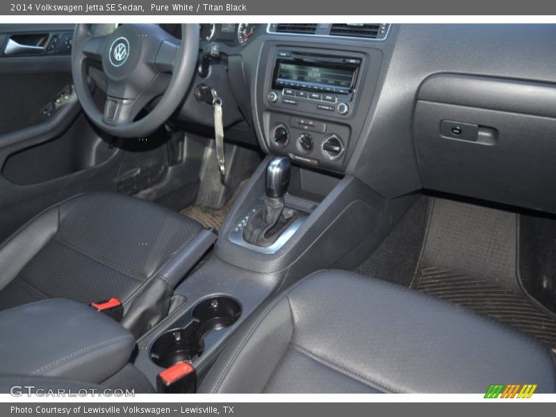 Pure White / Titan Black 2014 Volkswagen Jetta SE Sedan