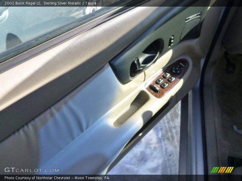 Sterling Silver Metallic / Taupe 2001 Buick Regal LS
