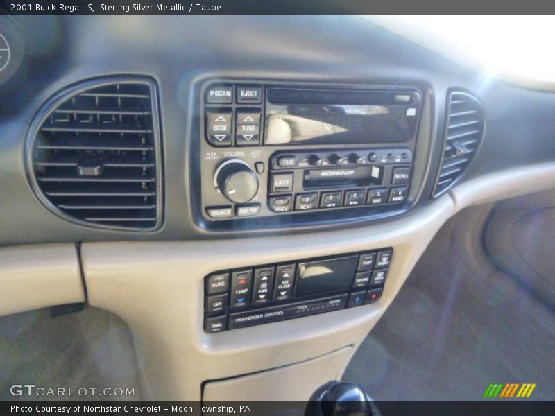 Sterling Silver Metallic / Taupe 2001 Buick Regal LS