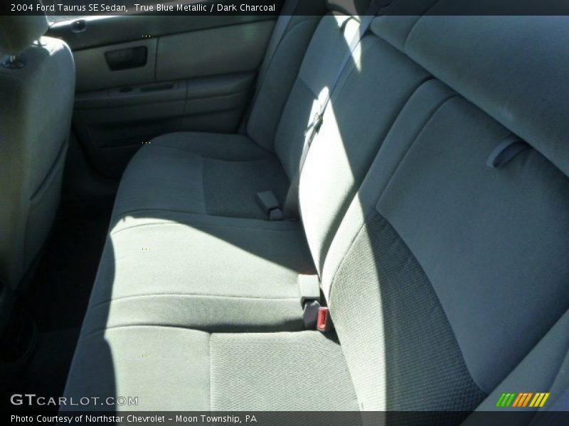True Blue Metallic / Dark Charcoal 2004 Ford Taurus SE Sedan