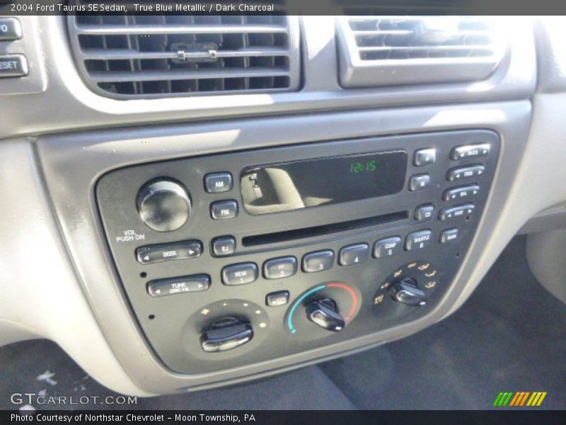 True Blue Metallic / Dark Charcoal 2004 Ford Taurus SE Sedan