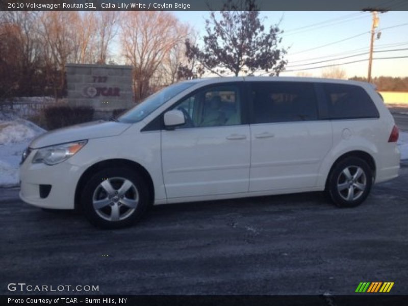Calla Lilly White / Ceylon Beige 2010 Volkswagen Routan SEL