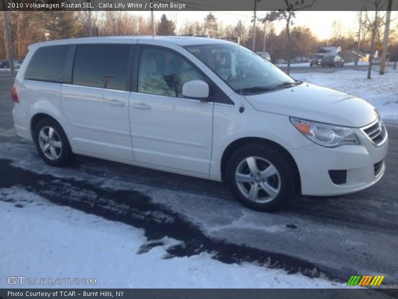 Calla Lilly White / Ceylon Beige 2010 Volkswagen Routan SEL