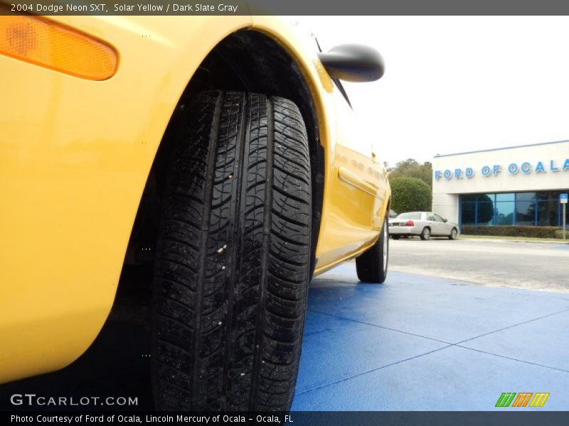 Solar Yellow / Dark Slate Gray 2004 Dodge Neon SXT