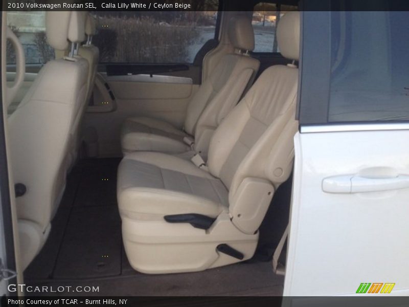 Calla Lilly White / Ceylon Beige 2010 Volkswagen Routan SEL