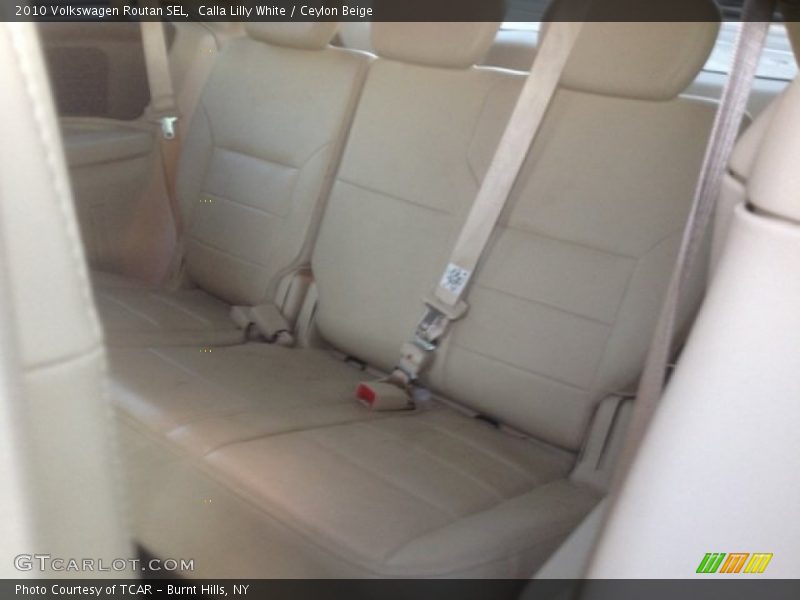 Calla Lilly White / Ceylon Beige 2010 Volkswagen Routan SEL