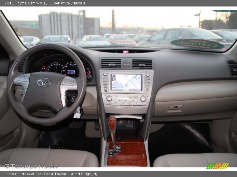 Super White / Bisque 2011 Toyota Camry XLE