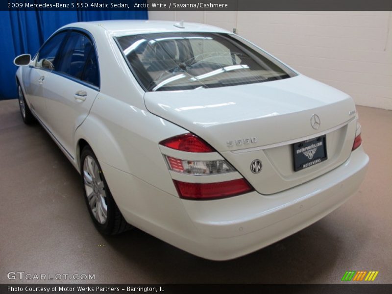 Arctic White / Savanna/Cashmere 2009 Mercedes-Benz S 550 4Matic Sedan