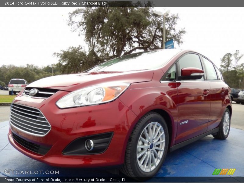 Front 3/4 View of 2014 C-Max Hybrid SEL
