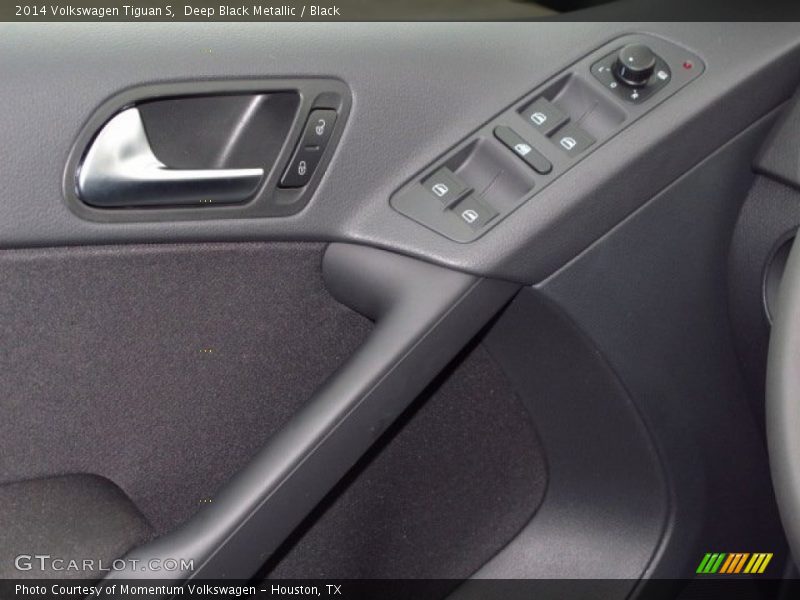 Deep Black Metallic / Black 2014 Volkswagen Tiguan S