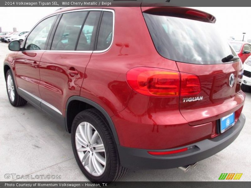 Wild Cherry Metallic / Beige 2014 Volkswagen Tiguan SEL