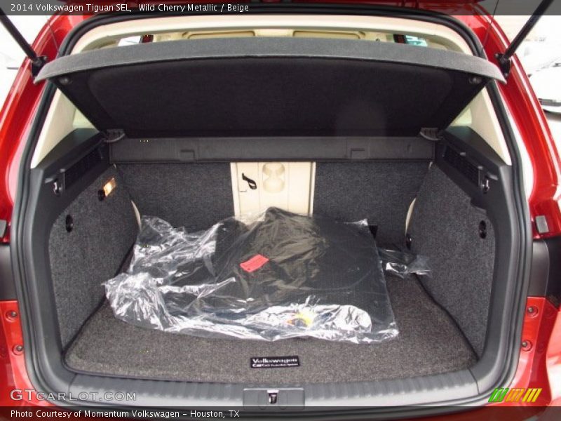 Wild Cherry Metallic / Beige 2014 Volkswagen Tiguan SEL