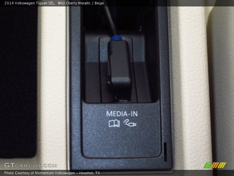 Wild Cherry Metallic / Beige 2014 Volkswagen Tiguan SEL