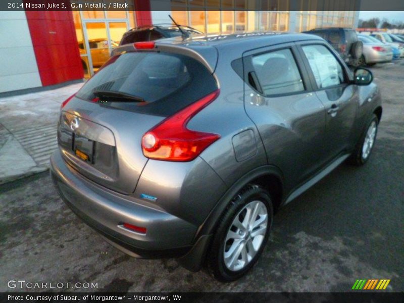 Gun Metallic / Black 2014 Nissan Juke S