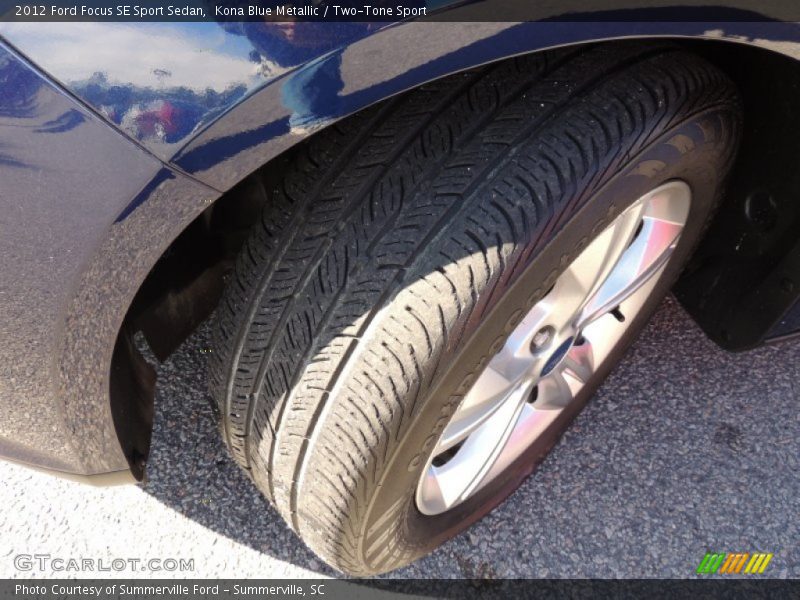 Kona Blue Metallic / Two-Tone Sport 2012 Ford Focus SE Sport Sedan