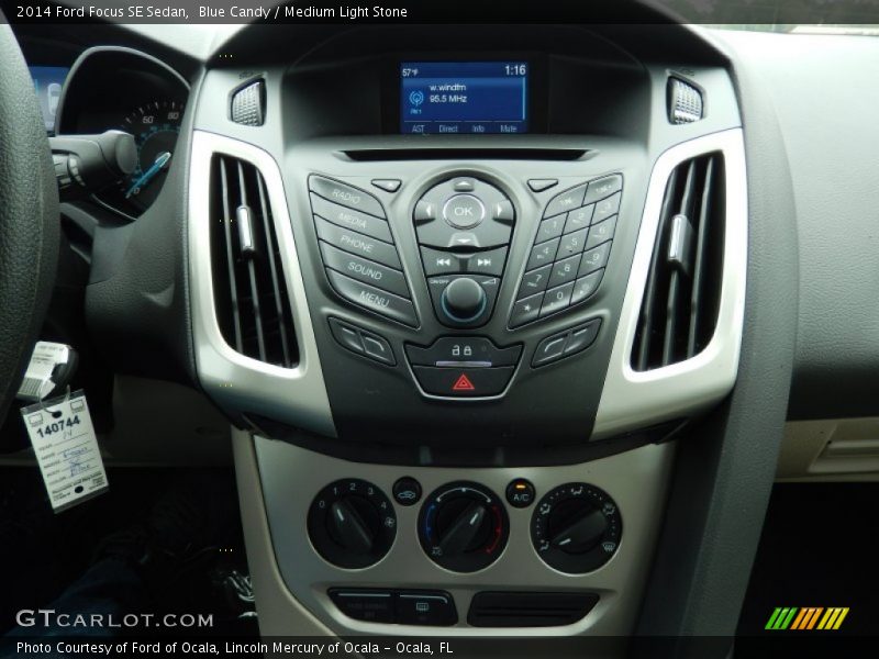 Blue Candy / Medium Light Stone 2014 Ford Focus SE Sedan
