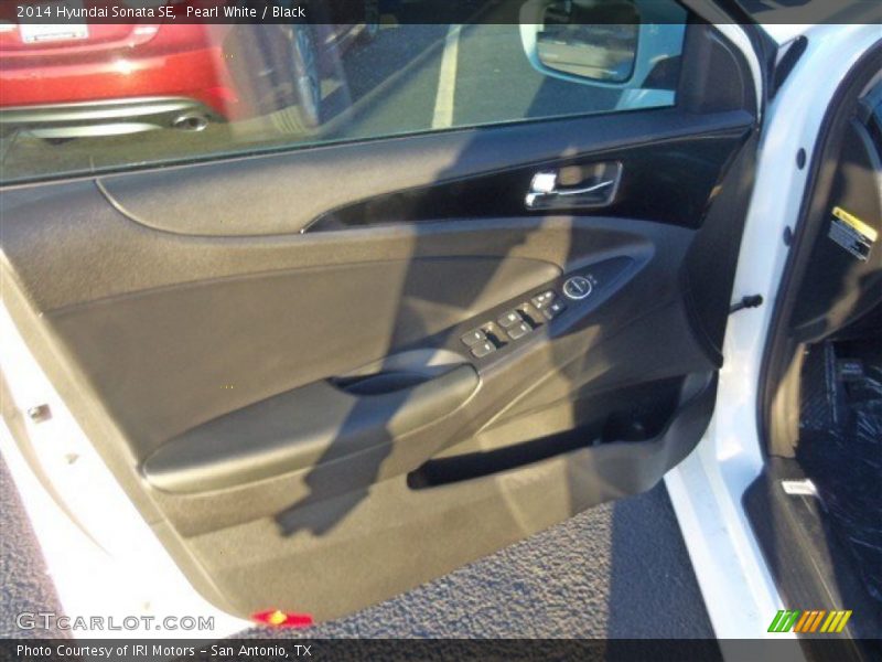 Pearl White / Black 2014 Hyundai Sonata SE