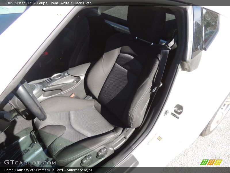 Pearl White / Black Cloth 2009 Nissan 370Z Coupe