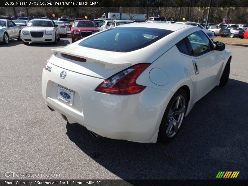 Pearl White / Black Cloth 2009 Nissan 370Z Coupe