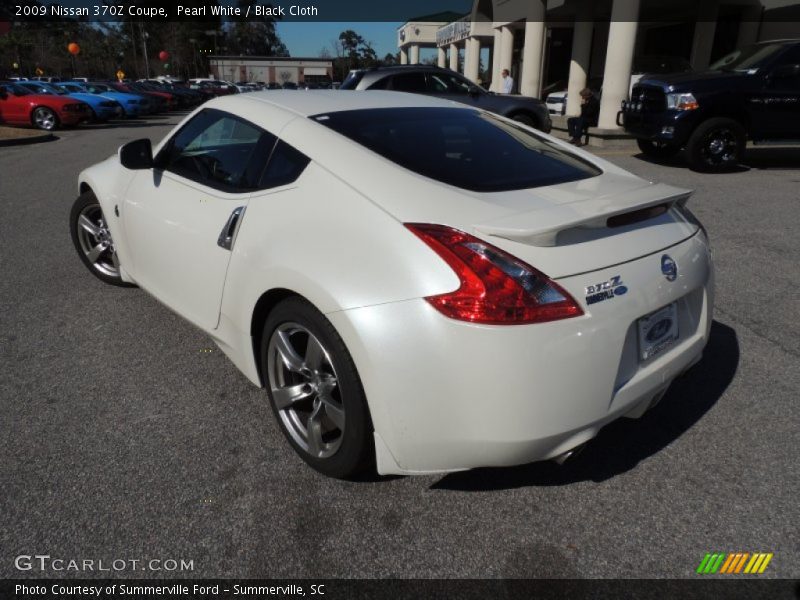Pearl White / Black Cloth 2009 Nissan 370Z Coupe