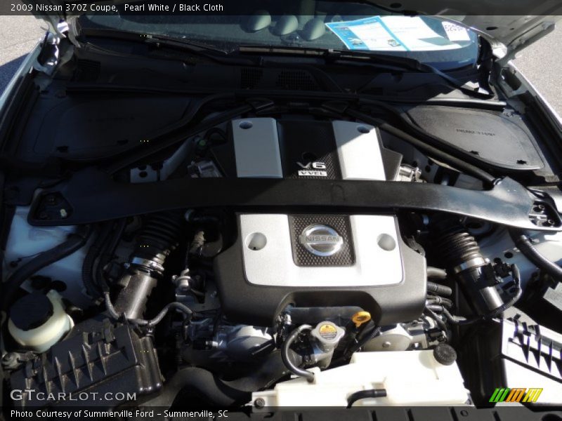 Pearl White / Black Cloth 2009 Nissan 370Z Coupe