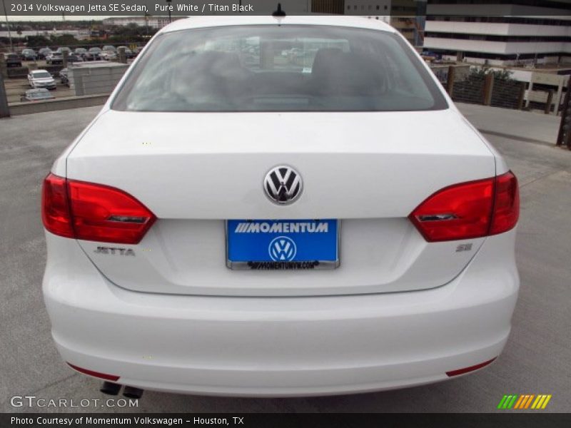 Pure White / Titan Black 2014 Volkswagen Jetta SE Sedan