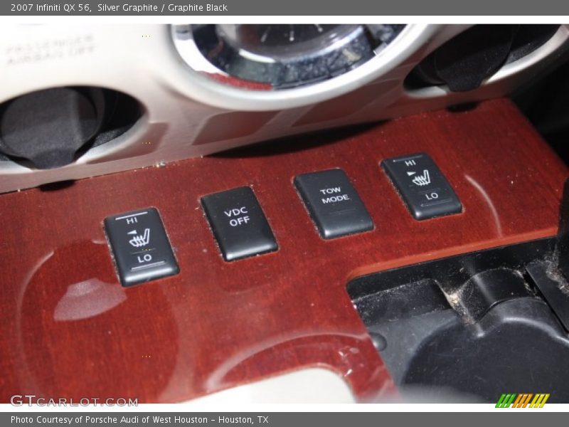 Controls of 2007 QX 56