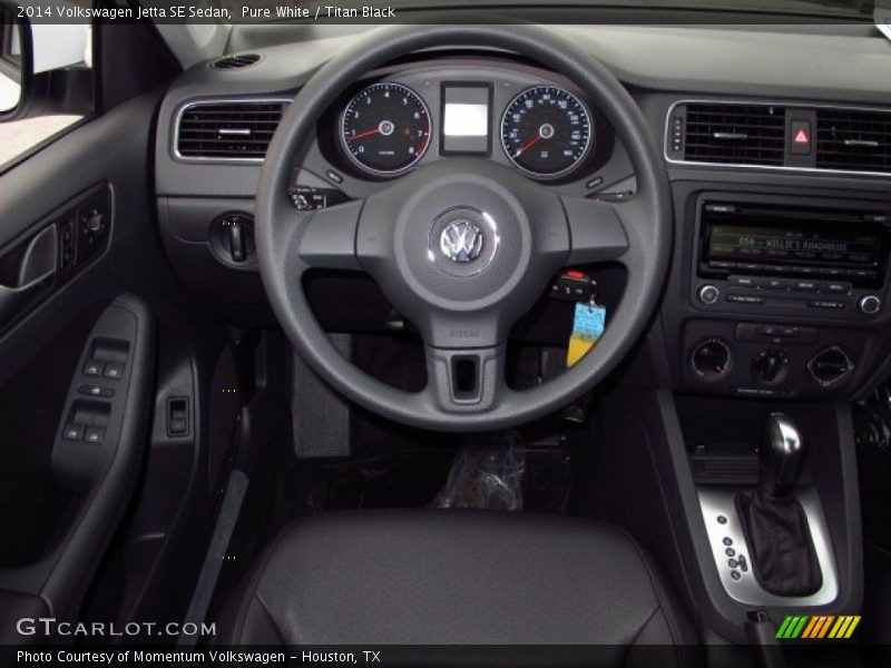 Pure White / Titan Black 2014 Volkswagen Jetta SE Sedan