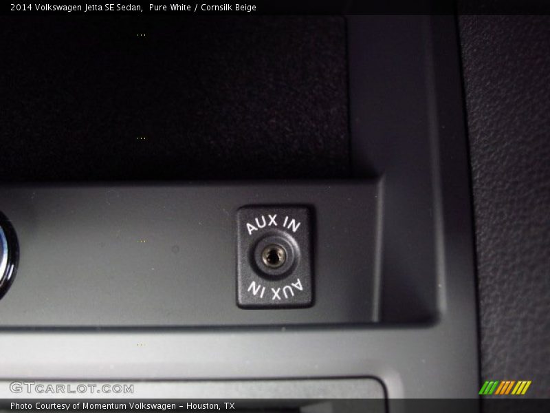 Pure White / Cornsilk Beige 2014 Volkswagen Jetta SE Sedan