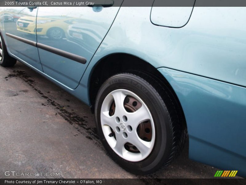 Cactus Mica / Light Gray 2005 Toyota Corolla CE