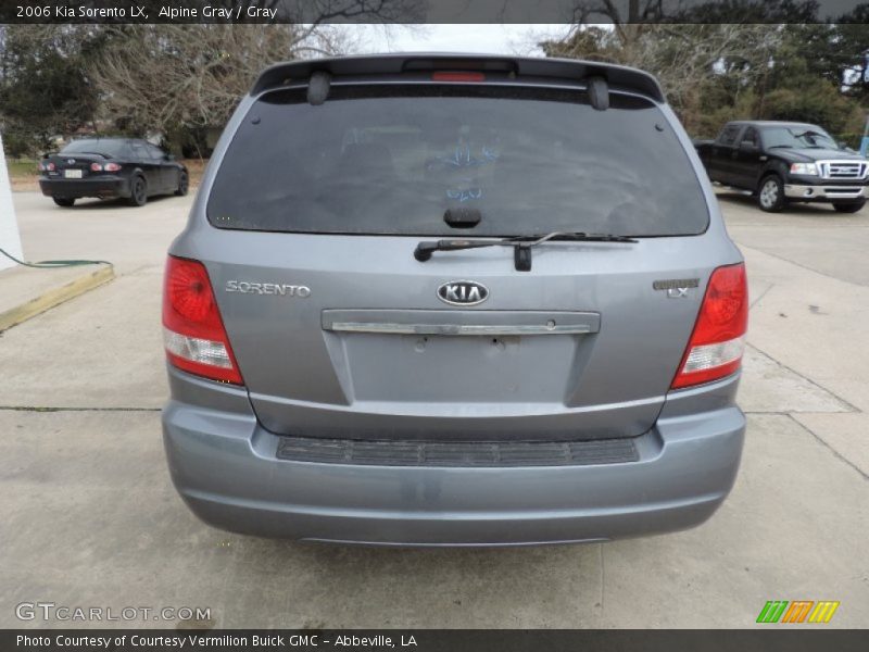 Alpine Gray / Gray 2006 Kia Sorento LX