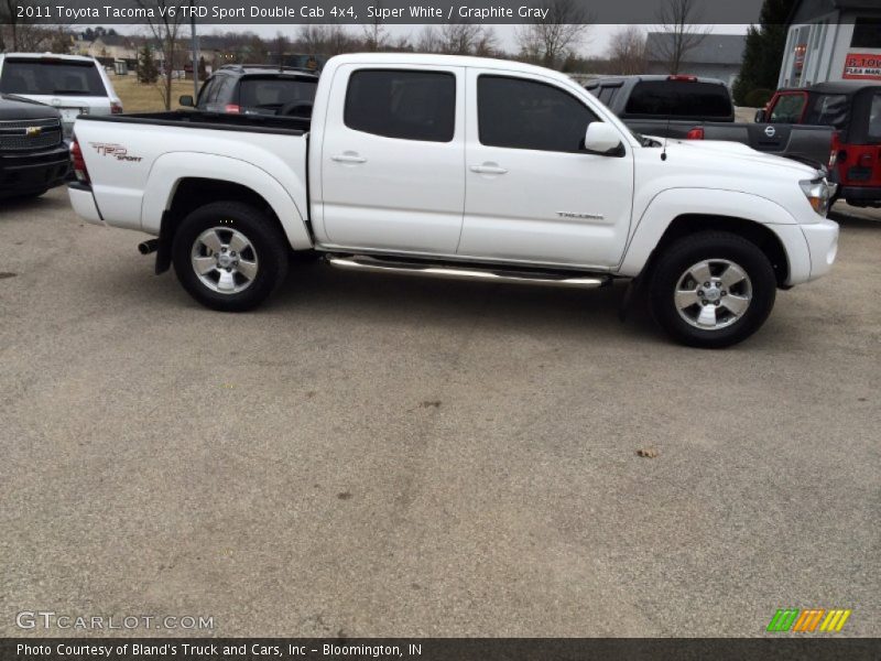 Super White / Graphite Gray 2011 Toyota Tacoma V6 TRD Sport Double Cab 4x4