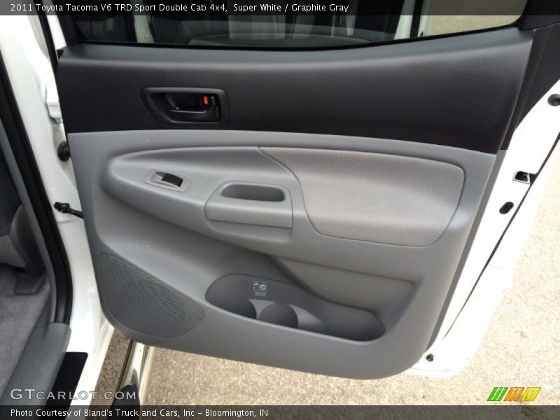 Super White / Graphite Gray 2011 Toyota Tacoma V6 TRD Sport Double Cab 4x4