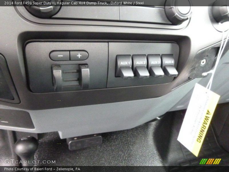 Controls of 2014 F450 Super Duty XL Regular Cab 4x4 Dump Truck