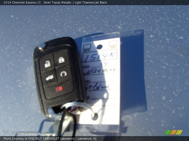 Silver Topaz Metallic / Light Titanium/Jet Black 2014 Chevrolet Equinox LT