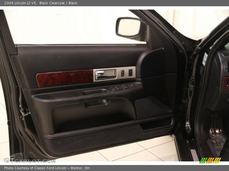 Black Clearcoat / Black 2004 Lincoln LS V6