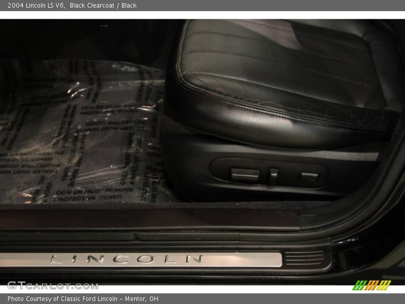 Black Clearcoat / Black 2004 Lincoln LS V6
