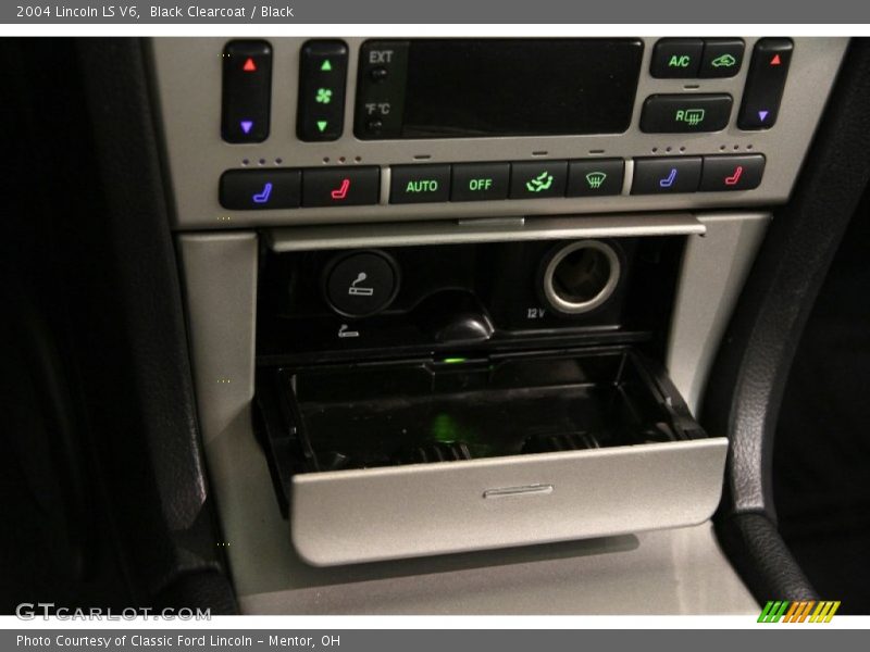 Black Clearcoat / Black 2004 Lincoln LS V6