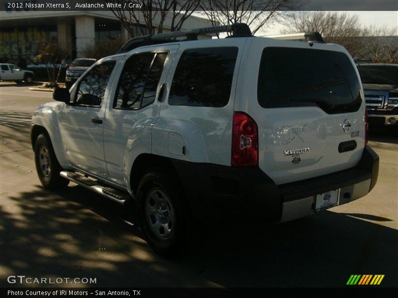 Avalanche White / Gray 2012 Nissan Xterra S