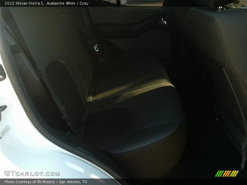 Avalanche White / Gray 2012 Nissan Xterra S