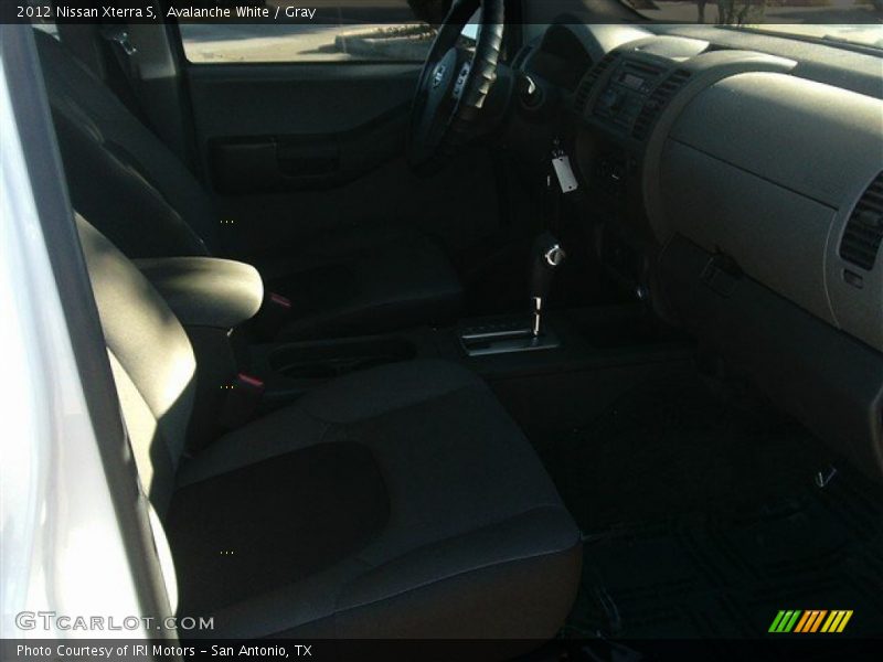 Avalanche White / Gray 2012 Nissan Xterra S