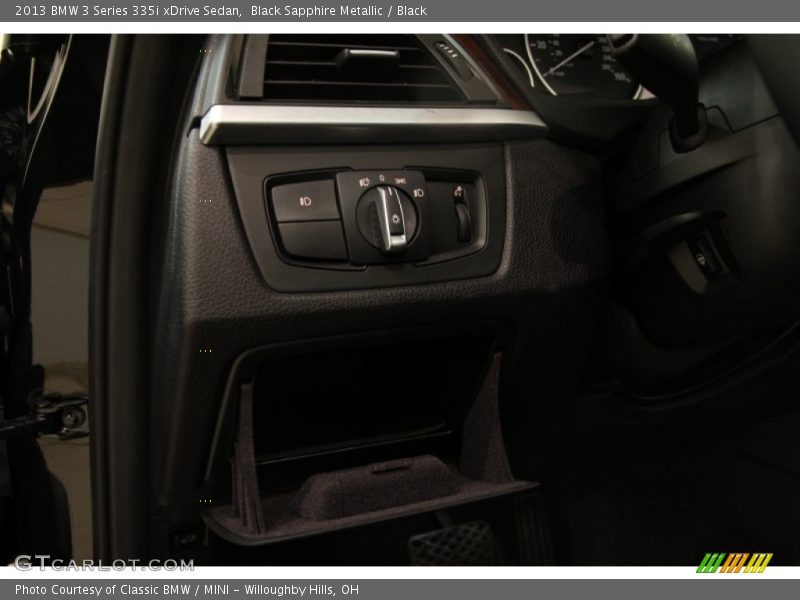 Controls of 2013 3 Series 335i xDrive Sedan