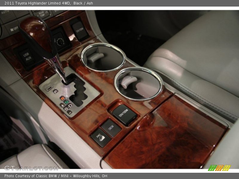 Black / Ash 2011 Toyota Highlander Limited 4WD