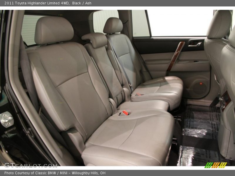 Black / Ash 2011 Toyota Highlander Limited 4WD