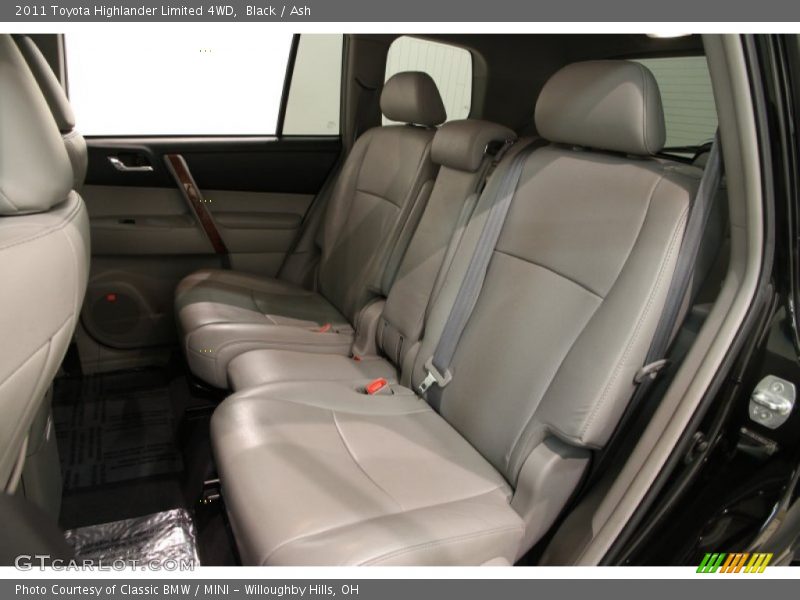Black / Ash 2011 Toyota Highlander Limited 4WD