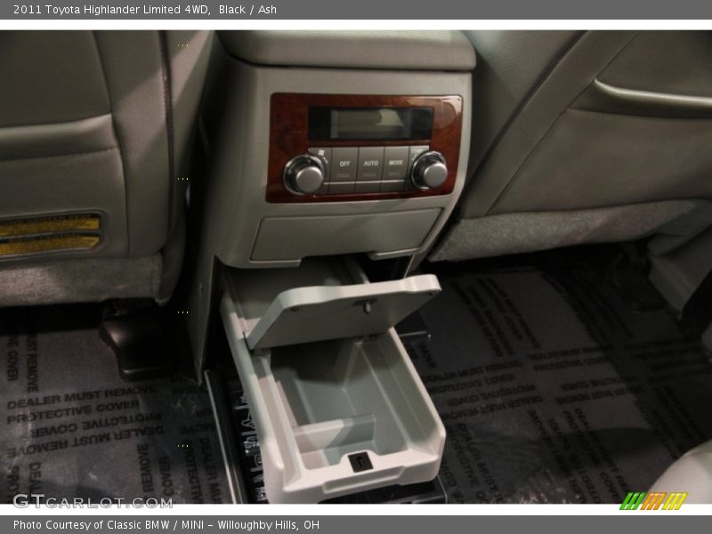 Black / Ash 2011 Toyota Highlander Limited 4WD