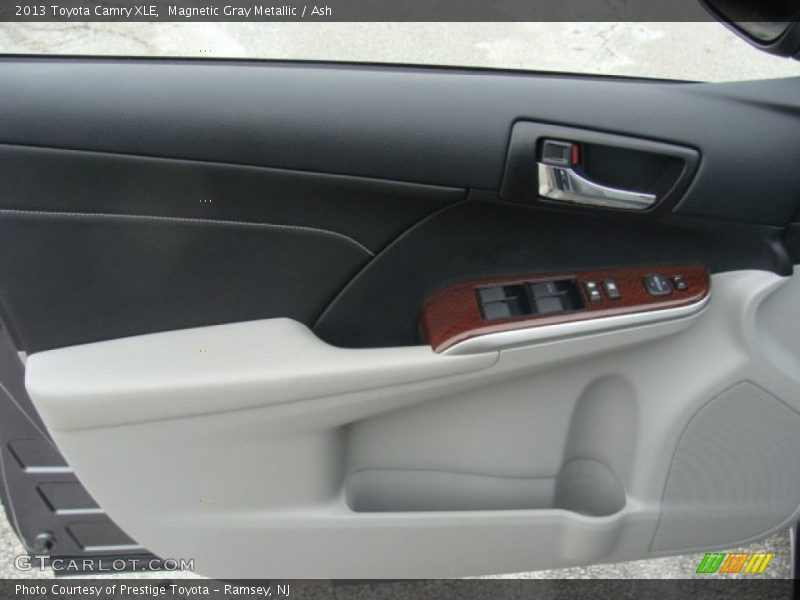 Magnetic Gray Metallic / Ash 2013 Toyota Camry XLE